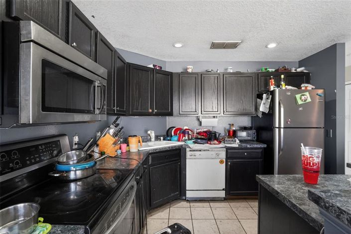 Image No.19-3 Bed House for sale