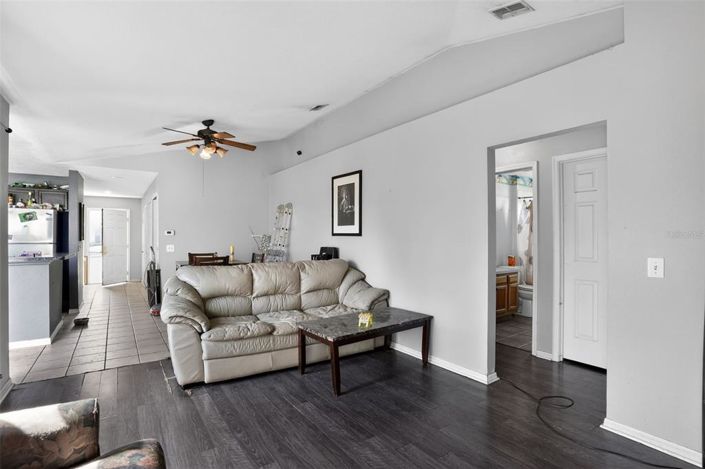 Image No.7-3 Bed House for sale