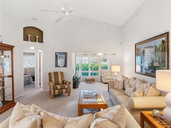 Image No.4-2 Bed House for sale