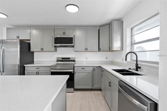 Image No.2-3 Bed House for sale