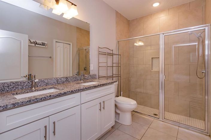 Image No.15-4 Bed House for sale