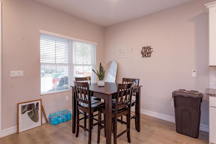 Image No.3-4 Bed House for sale