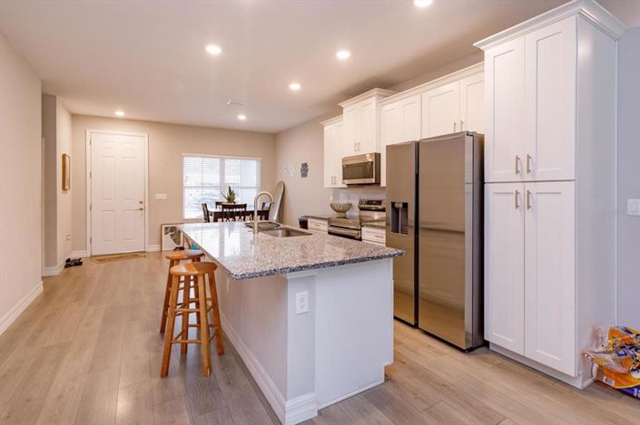 Image No.8-4 Bed House for sale