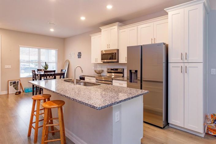 Image No.9-4 Bed House for sale