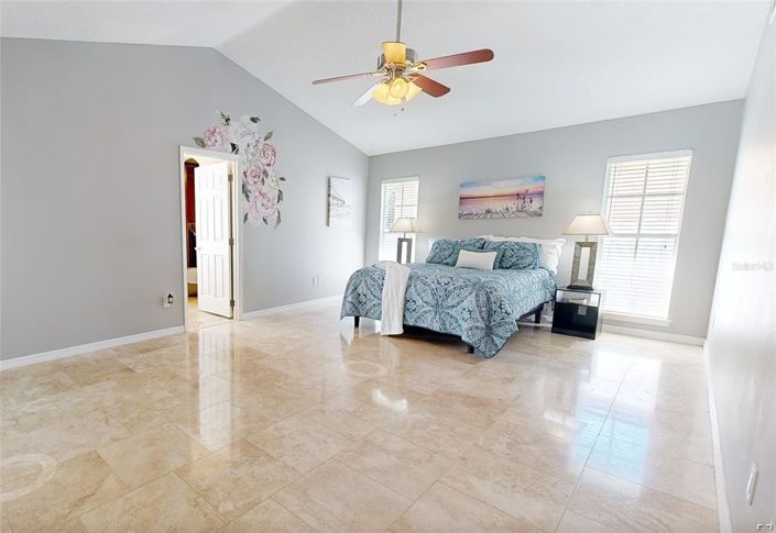 Image No.11-4 Bed House for sale