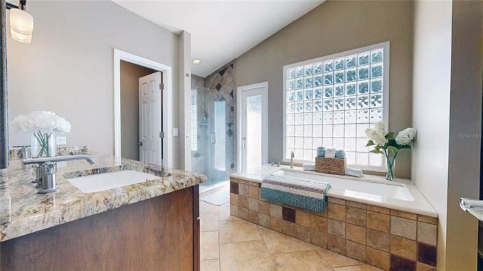 Image No.13-4 Bed House for sale