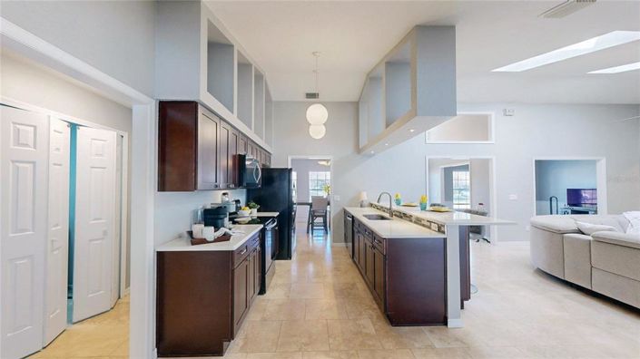 Image No.27-4 Bed House for sale