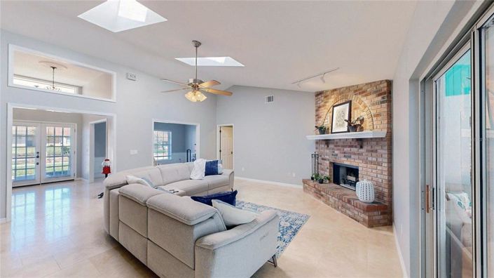 Image No.30-4 Bed House for sale