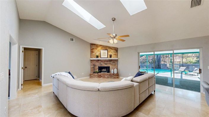 Image No.34-4 Bed House for sale