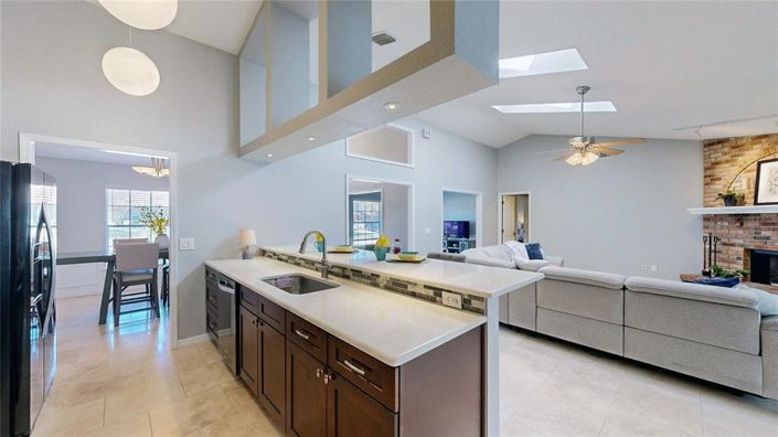 Image No.8-4 Bed House for sale