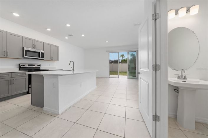 Image No.8-Maison de ville de 3 chambres à vendre à Saint John