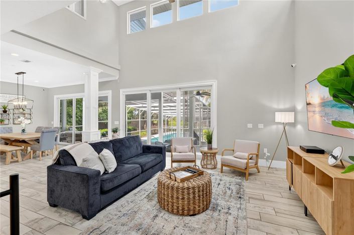 Image No.11-5 Bed House for sale