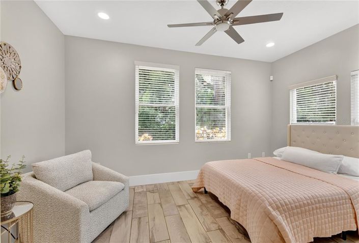 Image No.19-5 Bed House for sale