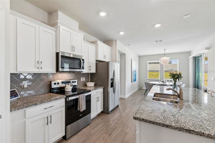 Image No.10-4 Bed House for sale