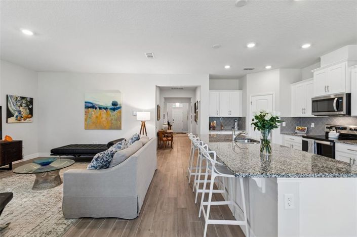 Image No.17-4 Bed House for sale