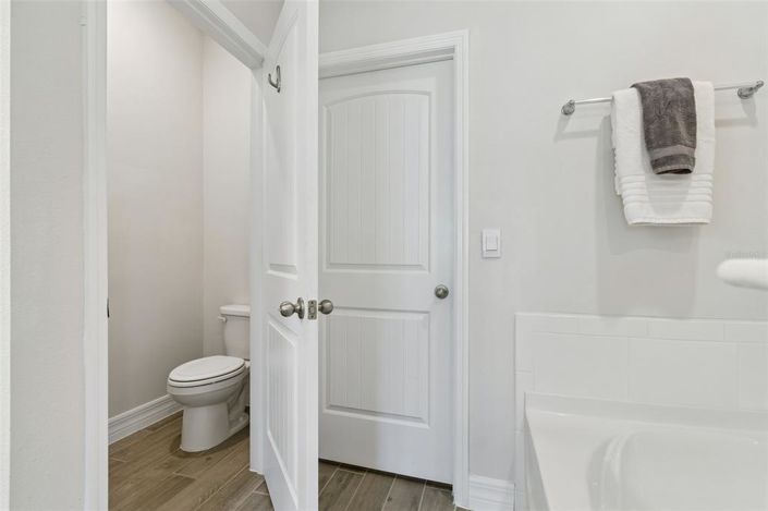 Image No.37-4 Bed House for sale