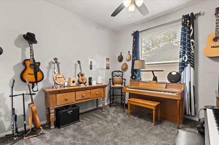 Image No.19-4 Bed House for sale