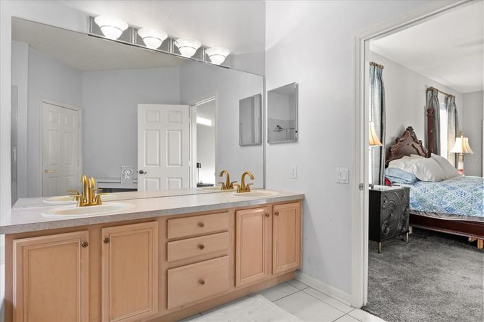 Image No.25-4 Bed House for sale