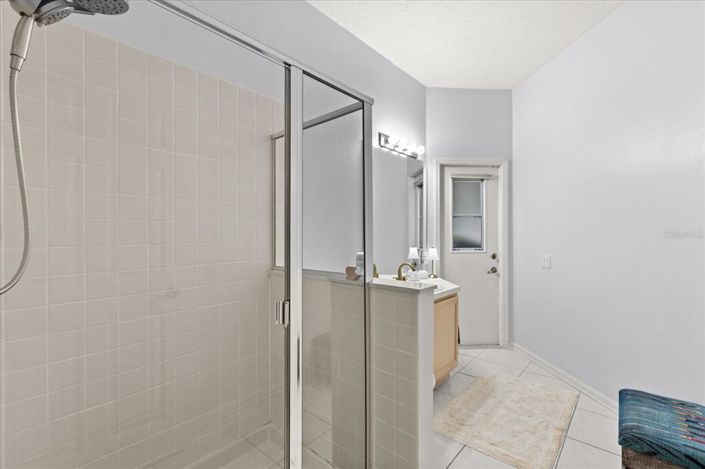 Image No.27-4 Bed House for sale