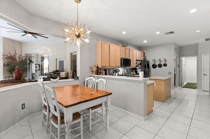 Image No.8-4 Bed House for sale