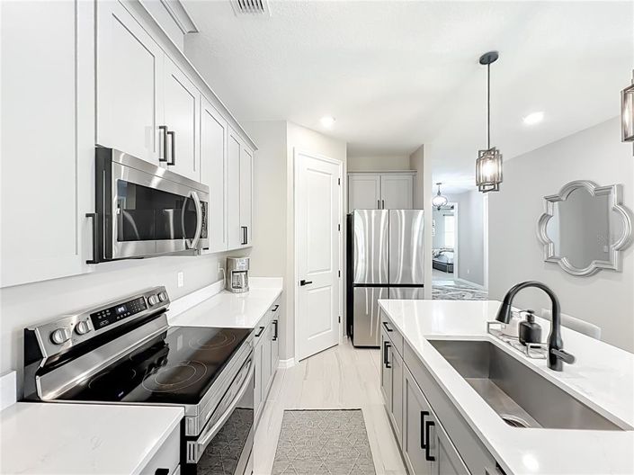 Image No.14-4 Bed House for sale