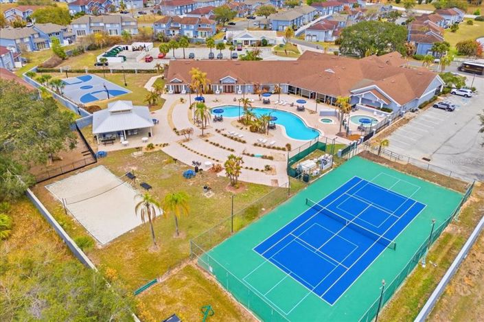 Image No.48-Maison de ville de 4 chambres à vendre à Saint John