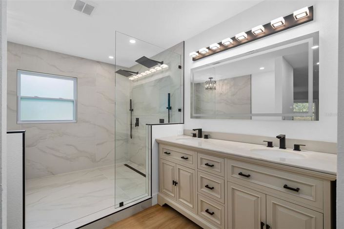 Image No.12-3 Bed House for sale