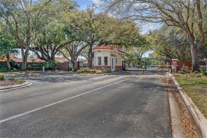 Image No.20-4 Bed House for sale