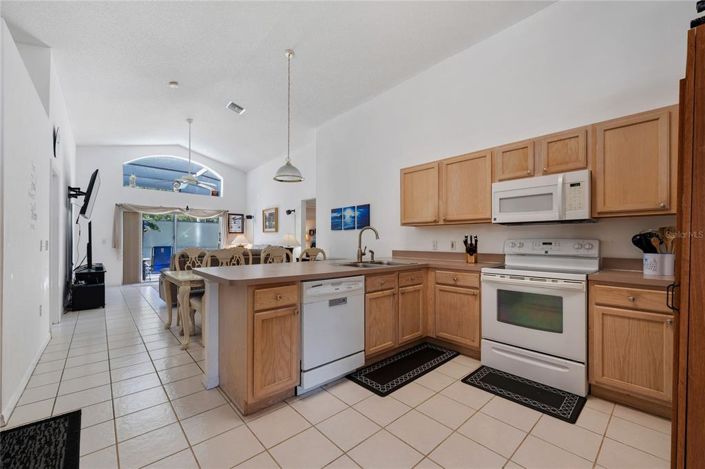 Image No.8-4 Bed House for sale