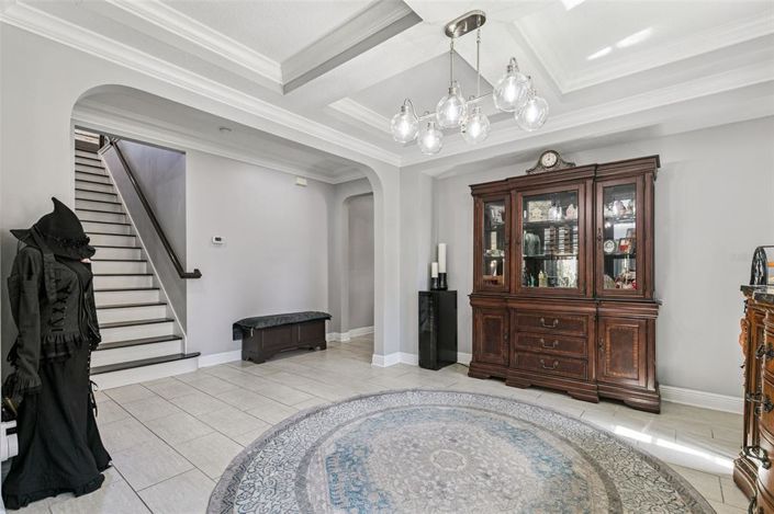 Image No.46-5 Bed House for sale