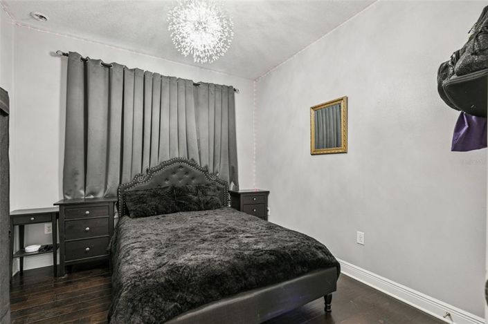 Image No.48-5 Bed House for sale