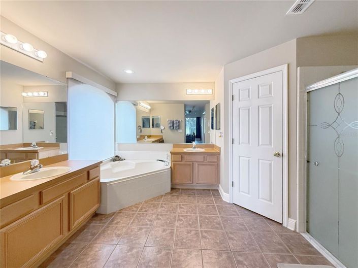 Image No.10-Maison de 4 chambres à vendre à Saint John