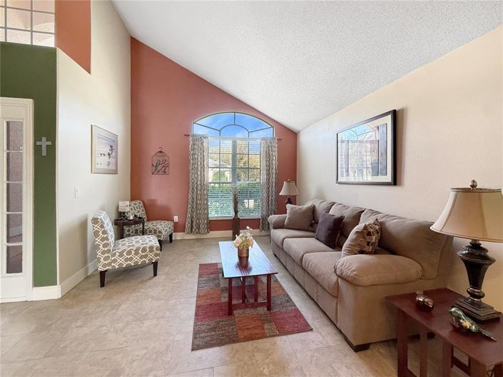 Image No.2-Maison de 4 chambres à vendre à Saint John