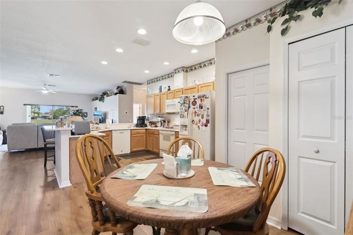 Image No.12-5 Bed House for sale