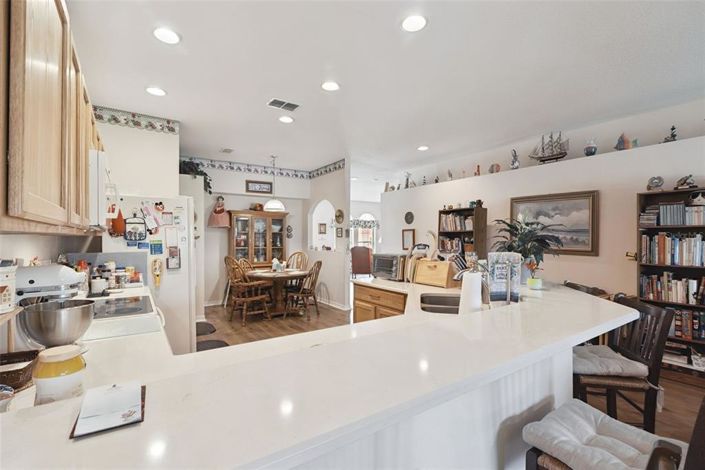 Image No.15-5 Bed House for sale