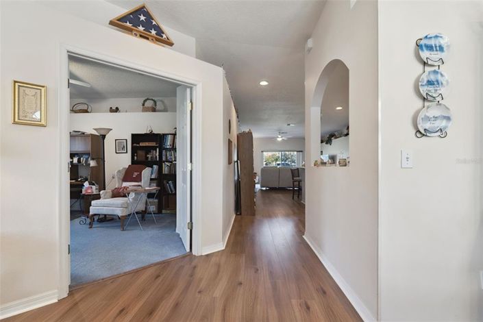 Image No.16-5 Bed House for sale