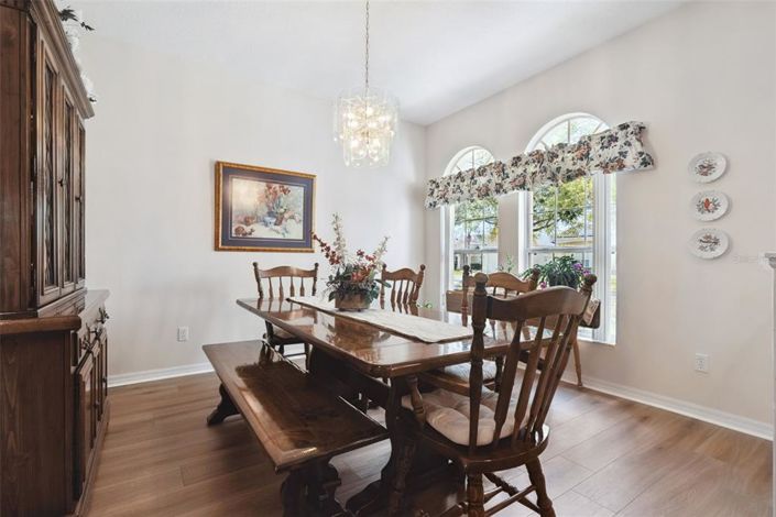 Image No.5-5 Bed House for sale