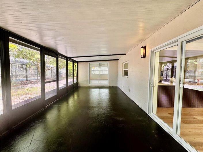 Image No.16-4 Bed House for sale