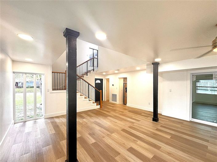 Image No.3-4 Bed House for sale