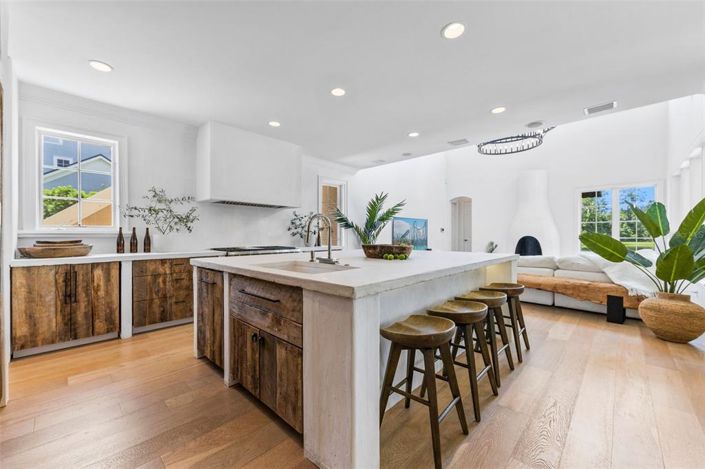 Image No.3-6 Bed House for sale