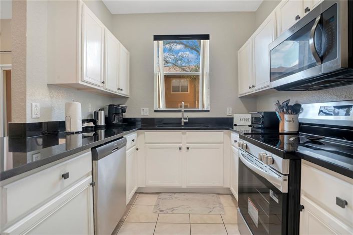 Image No.5-Maison de ville de 4 chambres à vendre à Saint John