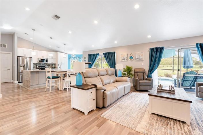 Image No.4-Maison de 2 chambres à vendre à Saint John