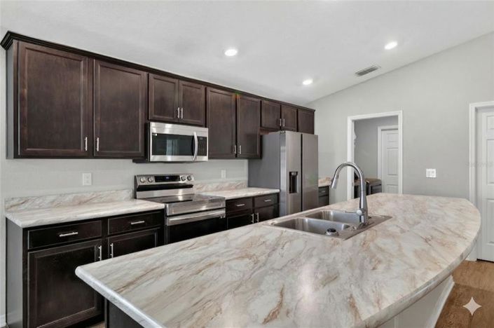 Image No.4-Maison de 4 chambres à vendre à Saint John