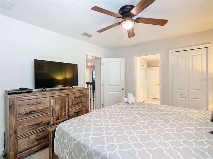 Image No.34-8 Bed House for sale