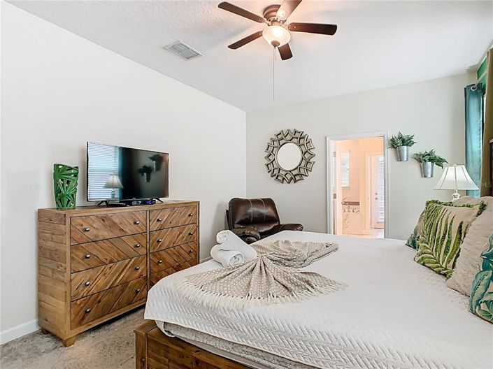 Image No.36-8 Bed House for sale