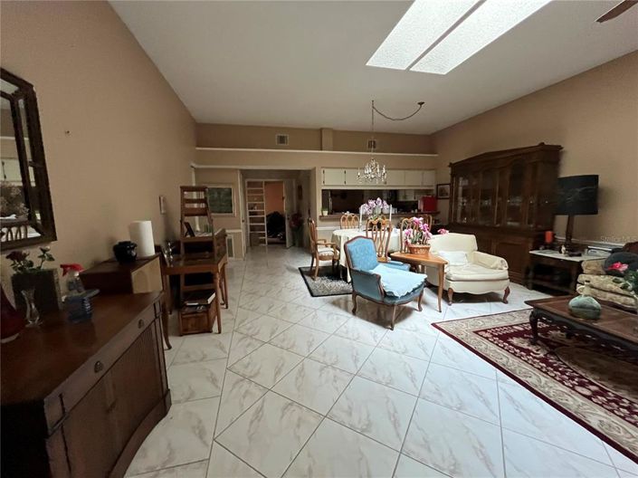 Image No.16-3 Bed Townhouse for sale