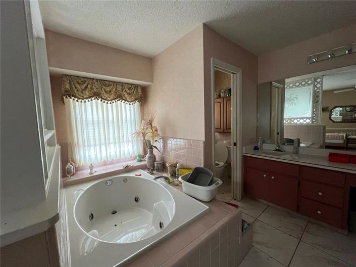 Image No.22-3 Bed Townhouse for sale