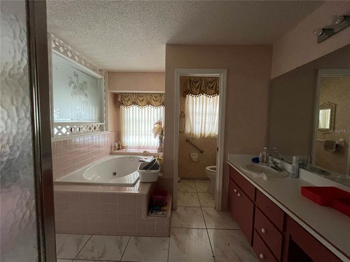 Image No.24-3 Bed Townhouse for sale