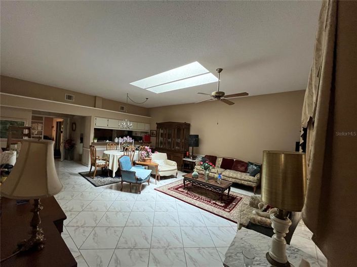 Image No.28-3 Bed Townhouse for sale