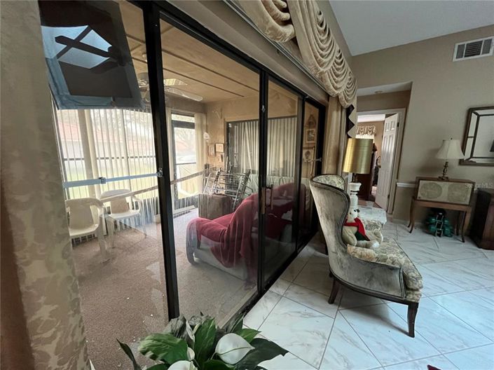 Image No.32-3 Bed Townhouse for sale